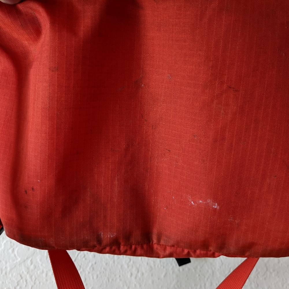 ARC'TERYX Cierzo 25 Backpack Red Good Condition - Picture 6 of 6